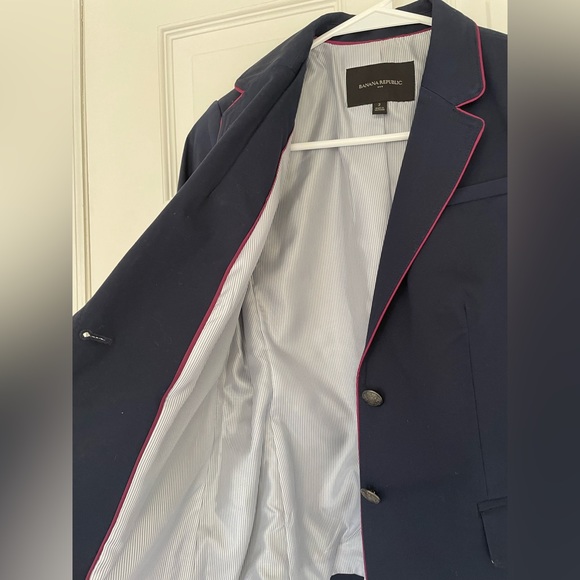 Banana Republic Navy Blazer - Picture 5 of 6